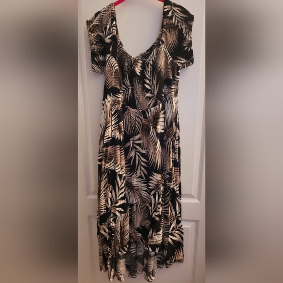 Torrid Black and Cream Tropical Midi Dress - Picture 4 of 9